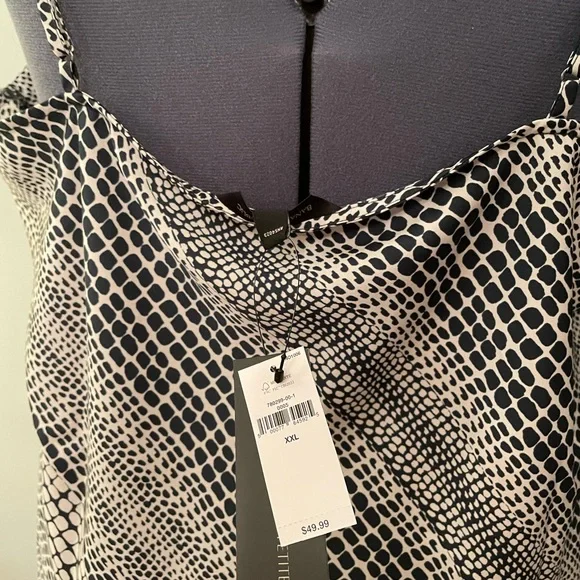 Silk drape camisole by Banana Republic - Picture 3 of 4